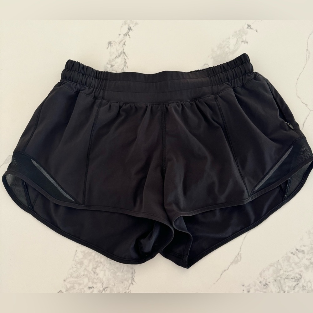 Lululemon Hotty Hot shorts 2.5”